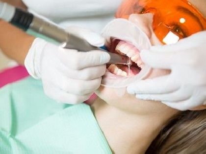 Treatment of tooth canals